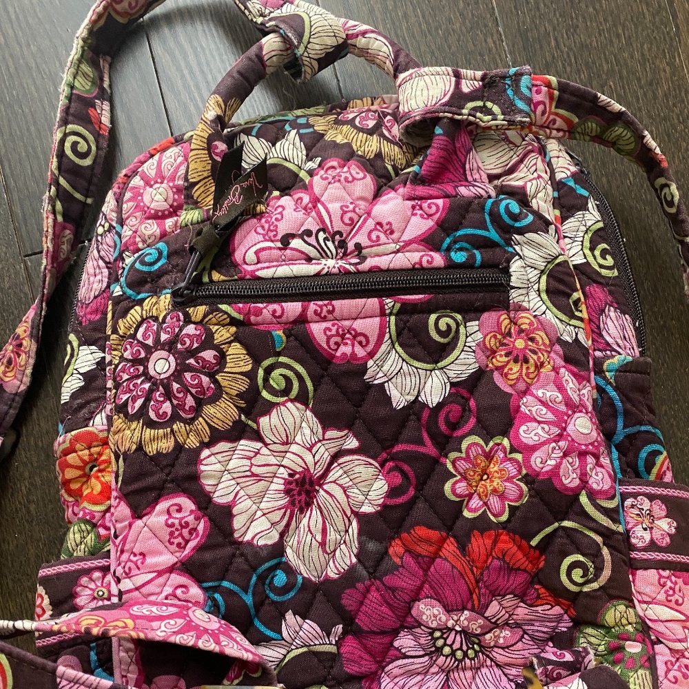 VERA BRADLEY QUILTED BACK PACK - Picture 2 of 8